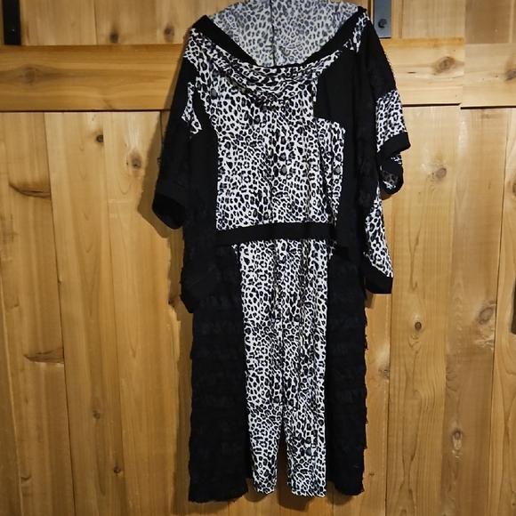 POL Wild Lace Black and White Leopard Print Pantsuit - Picture 2 of 7